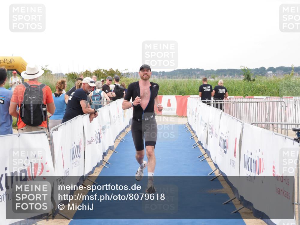 22.06.2025 - Viking Triathlon MichiJ http://msf.ph/oto/8079618 22.06.2025 16:05:01 Ziel 342 meine-sportfotos.de