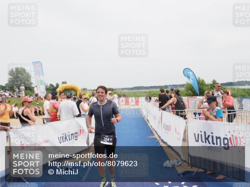 22.06.2025 - Viking Triathlon MichiJ http://msf.ph/oto/8079623 22.06.2025 14:39:41 Ziel 384 meine-sportfotos.de