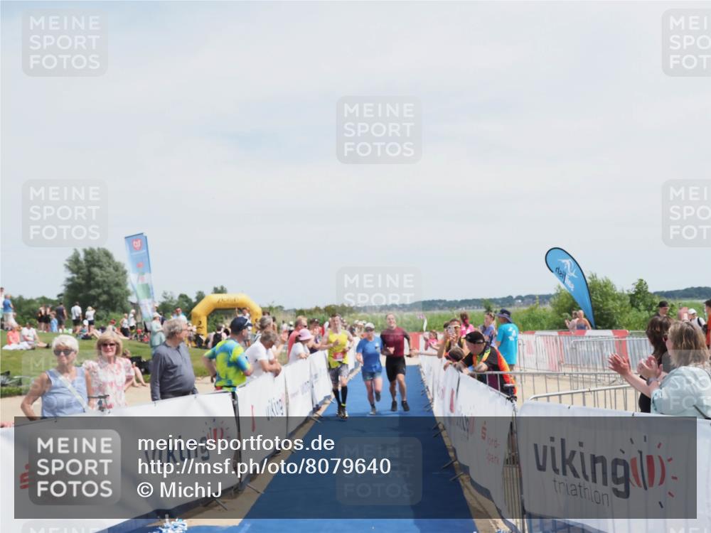 22.06.2025 - Viking Triathlon MichiJ http://msf.ph/oto/8079640 22.06.2025 14:19:14 Ziel 604 meine-sportfotos.de