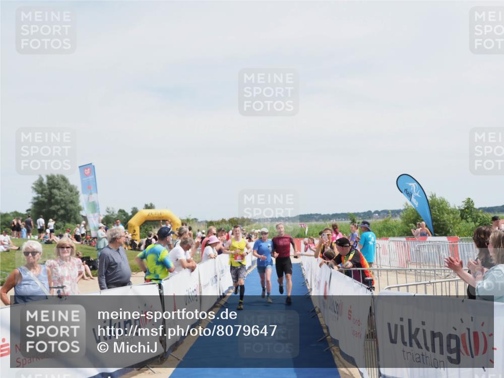 22.06.2025 - Viking Triathlon MichiJ http://msf.ph/oto/8079647 22.06.2025 14:19:14 Ziel 604 meine-sportfotos.de