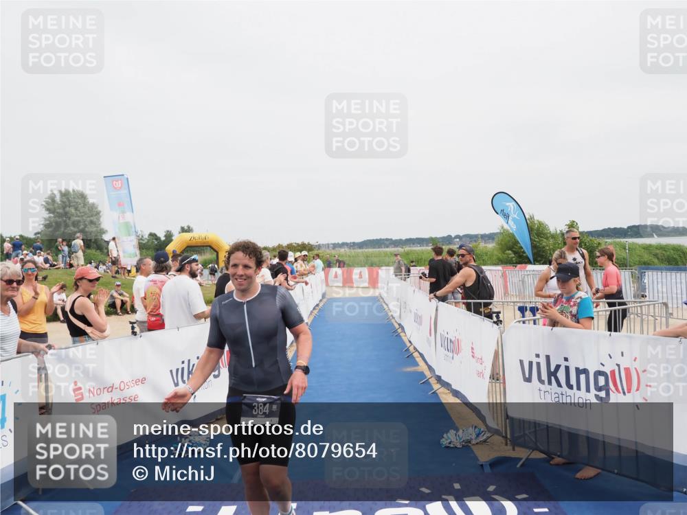 22.06.2025 - Viking Triathlon MichiJ http://msf.ph/oto/8079654 22.06.2025 14:39:41 Ziel 384 meine-sportfotos.de