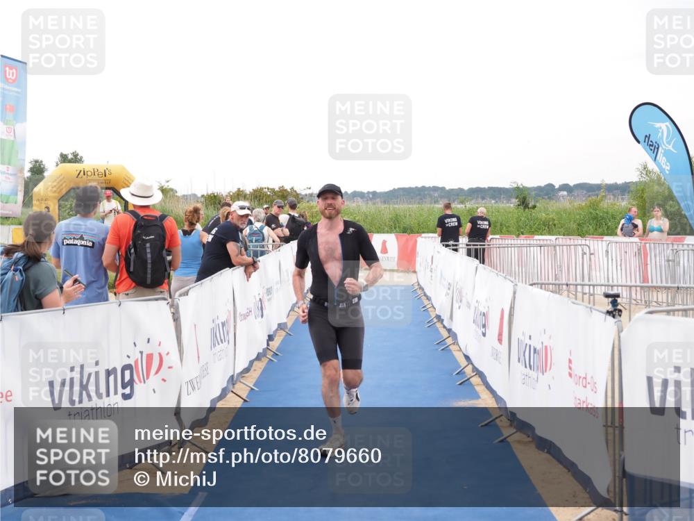 22.06.2025 - Viking Triathlon MichiJ http://msf.ph/oto/8079660 22.06.2025 16:05:02 Ziel 342 meine-sportfotos.de