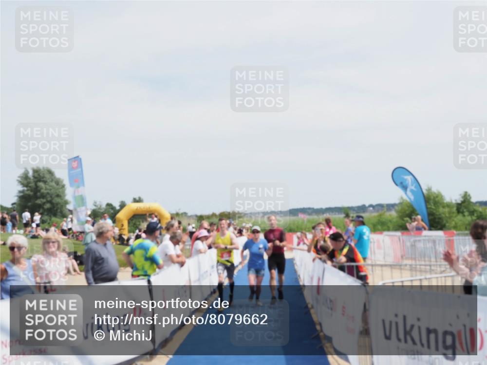 22.06.2025 - Viking Triathlon MichiJ http://msf.ph/oto/8079662 22.06.2025 14:19:14 Ziel 604 meine-sportfotos.de