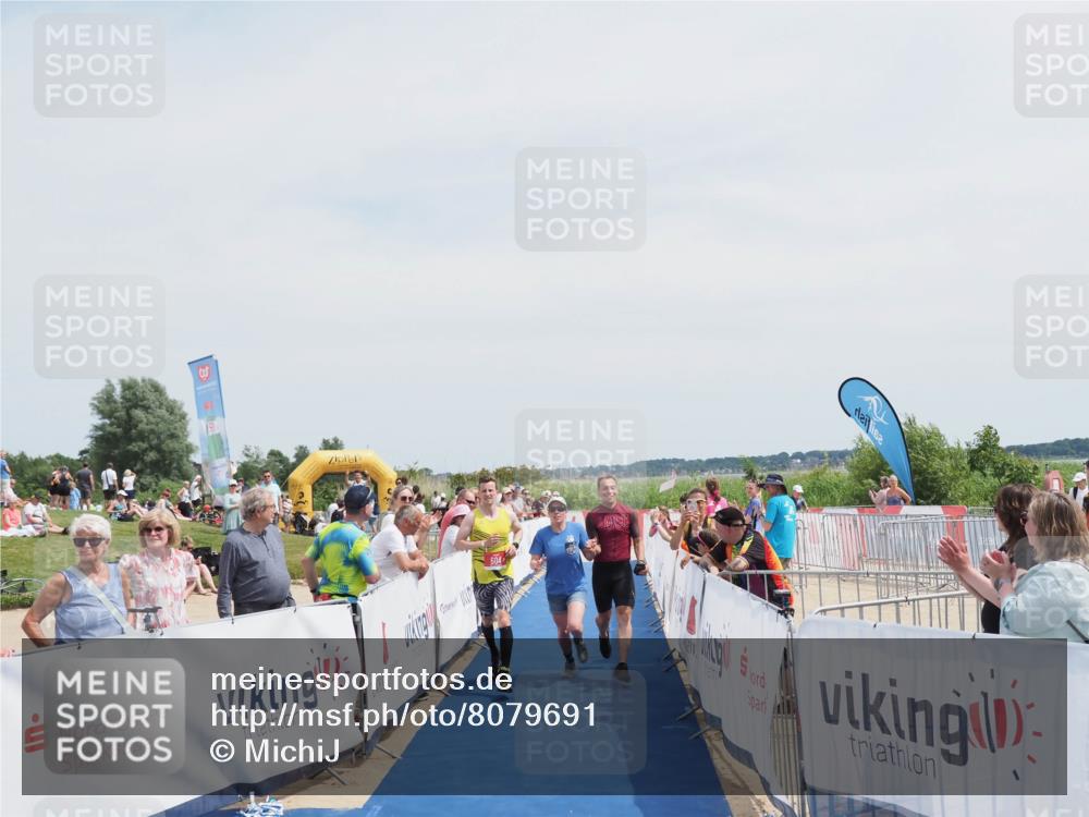 22.06.2025 - Viking Triathlon MichiJ http://msf.ph/oto/8079691 22.06.2025 14:19:14 Ziel 604 meine-sportfotos.de