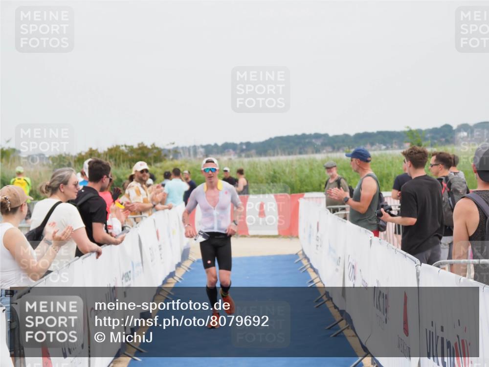 22.06.2025 - Viking Triathlon MichiJ http://msf.ph/oto/8079692 22.06.2025 14:39:57 Ziel 381 meine-sportfotos.de