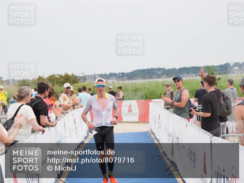 22.06.2025 - Viking Triathlon MichiJ http://msf.ph/oto/8079716 22.06.2025 14:39:58 Ziel 381 meine-sportfotos.de