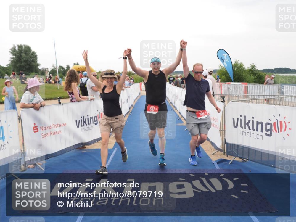 22.06.2025 - Viking Triathlon MichiJ http://msf.ph/oto/8079719 22.06.2025 15:56:33 Ziel 647 meine-sportfotos.de