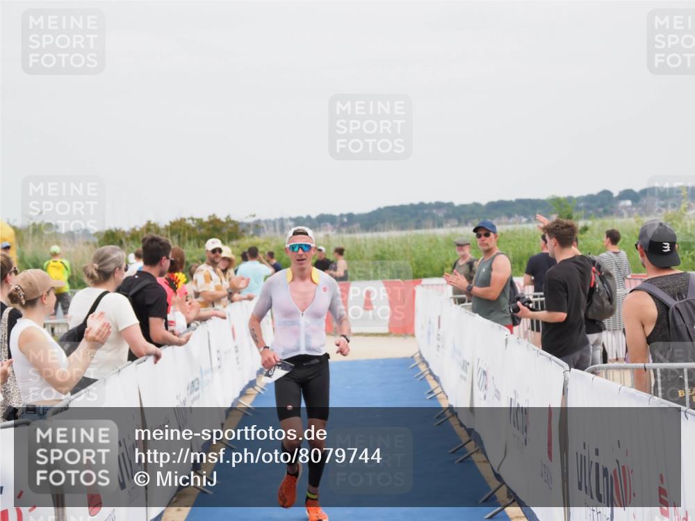 22.06.2025 - Viking Triathlon MichiJ http://msf.ph/oto/8079744 22.06.2025 14:39:58 Ziel 381 meine-sportfotos.de