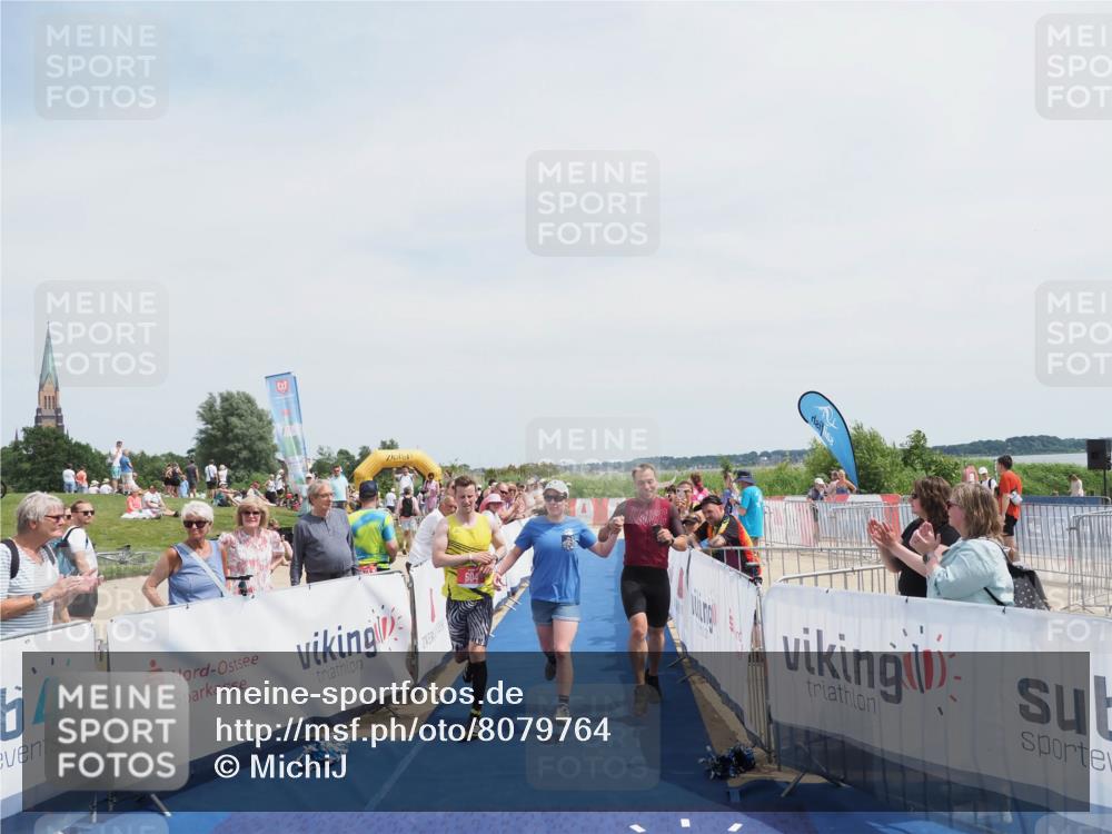 22.06.2025 - Viking Triathlon MichiJ http://msf.ph/oto/8079764 22.06.2025 14:19:15 Ziel 604 meine-sportfotos.de