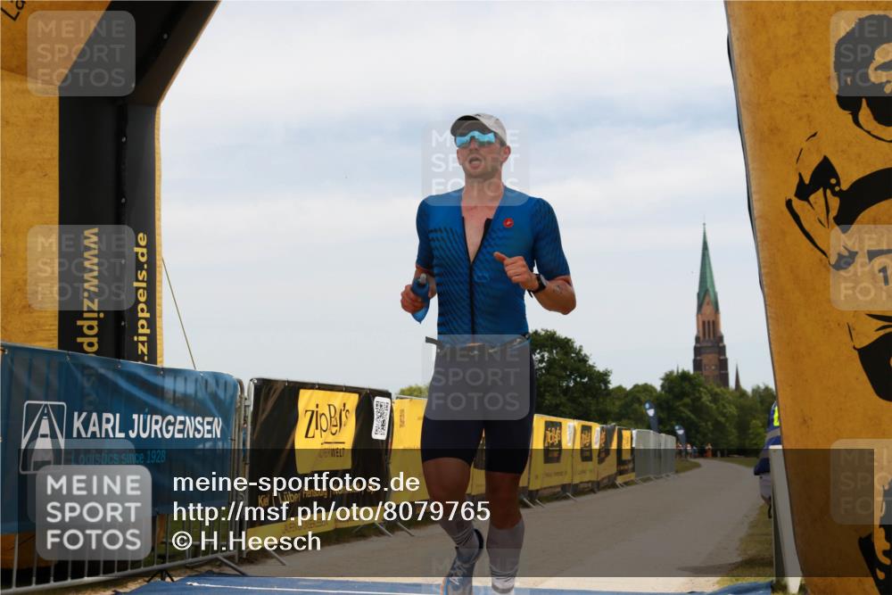22.06.2025 - Viking Triathlon H.Heesch http://msf.ph/oto/8079765 22.06.2025 12:37:37 Laufen 45 meine-sportfotos.de