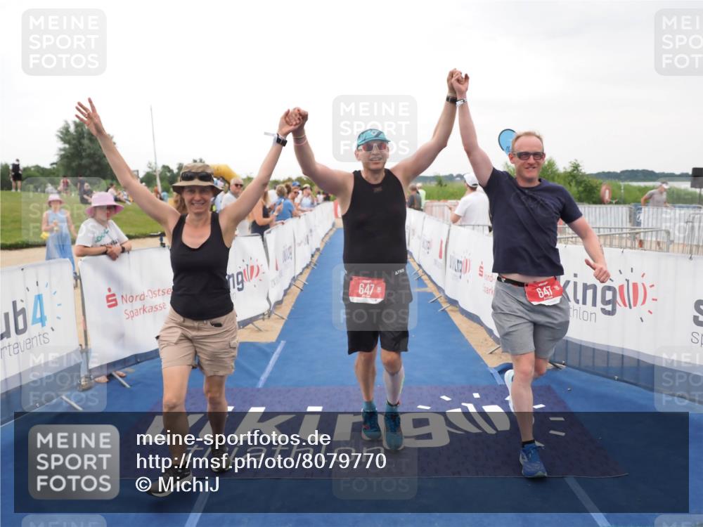 22.06.2025 - Viking Triathlon MichiJ http://msf.ph/oto/8079770 22.06.2025 15:56:34 Ziel 261, 647 meine-sportfotos.de