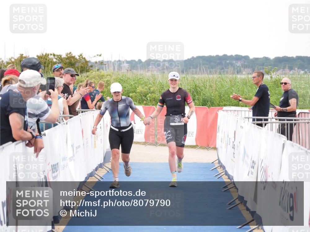 22.06.2025 - Viking Triathlon MichiJ http://msf.ph/oto/8079790 22.06.2025 16:05:33 Ziel 251, 454 meine-sportfotos.de