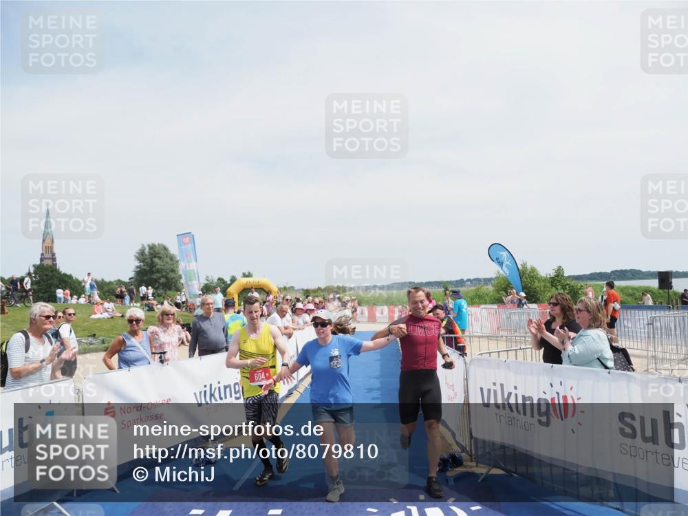 22.06.2025 - Viking Triathlon MichiJ http://msf.ph/oto/8079810 22.06.2025 14:19:16 Ziel 604 meine-sportfotos.de