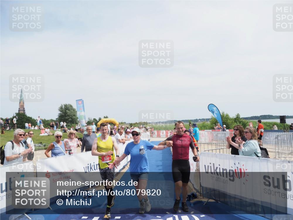 22.06.2025 - Viking Triathlon MichiJ http://msf.ph/oto/8079820 22.06.2025 14:19:16 Ziel 604 meine-sportfotos.de