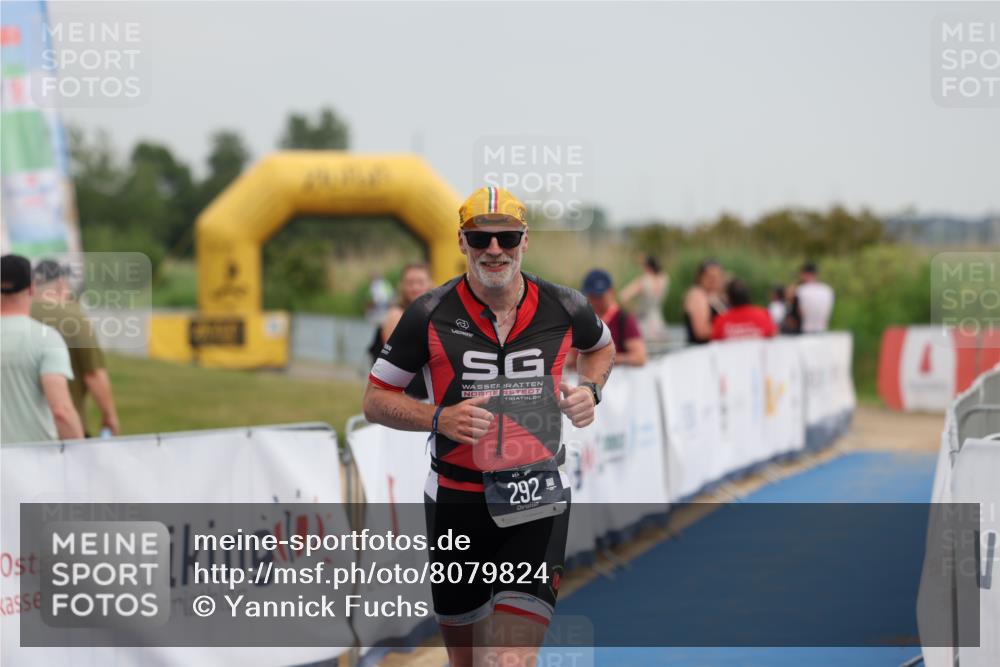 22.06.2025 - Viking Triathlon Yannick Fuchs http://msf.ph/oto/8079824 22.06.2025 16:46:41 Ziel 292 meine-sportfotos.de
