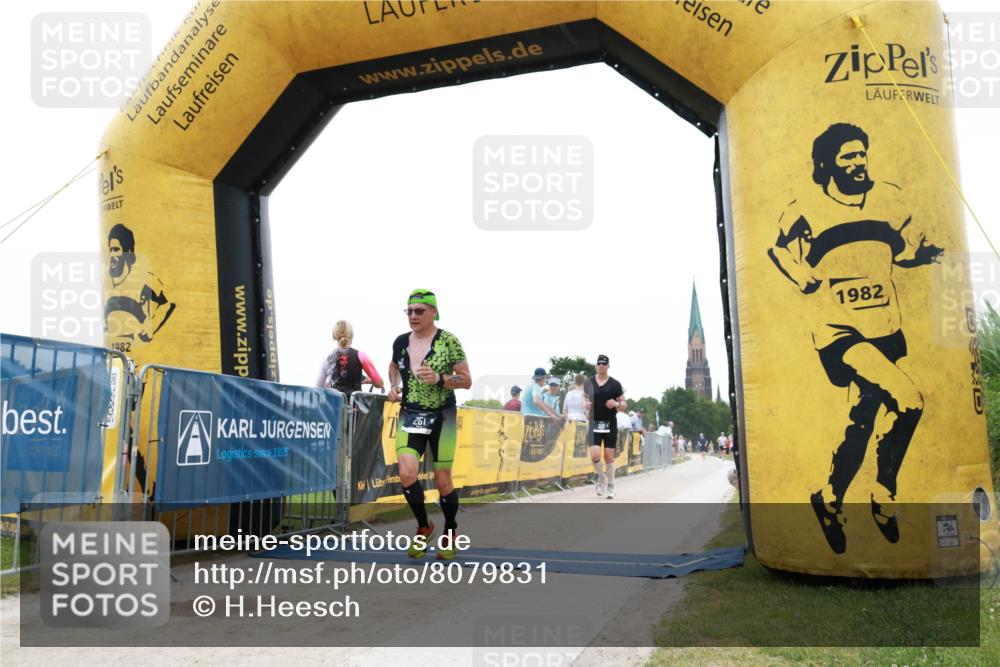22.06.2025 - Viking Triathlon H.Heesch http://msf.ph/oto/8079831 22.06.2025 15:56:24 Laufen 261, 306 meine-sportfotos.de