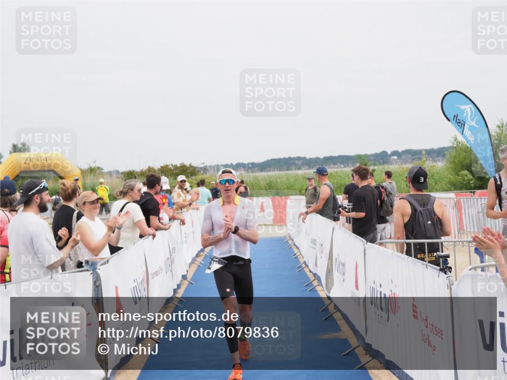22.06.2025 - Viking Triathlon MichiJ http://msf.ph/oto/8079836 22.06.2025 14:39:59 Ziel 381 meine-sportfotos.de