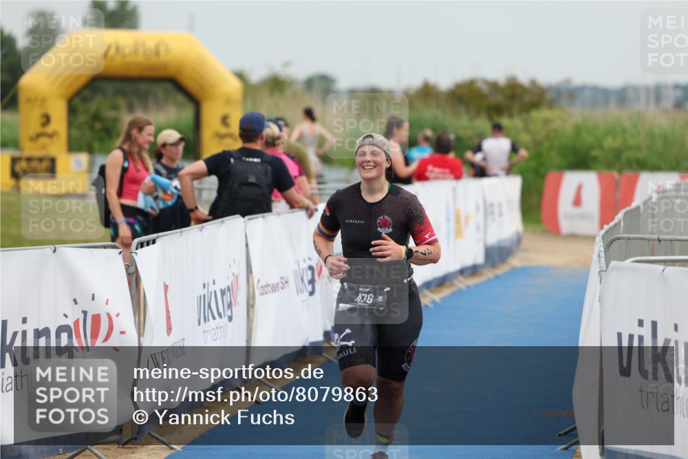 22.06.2025 - Viking Triathlon Yannick Fuchs http://msf.ph/oto/8079863 22.06.2025 16:47:56 Ziel 476 meine-sportfotos.de