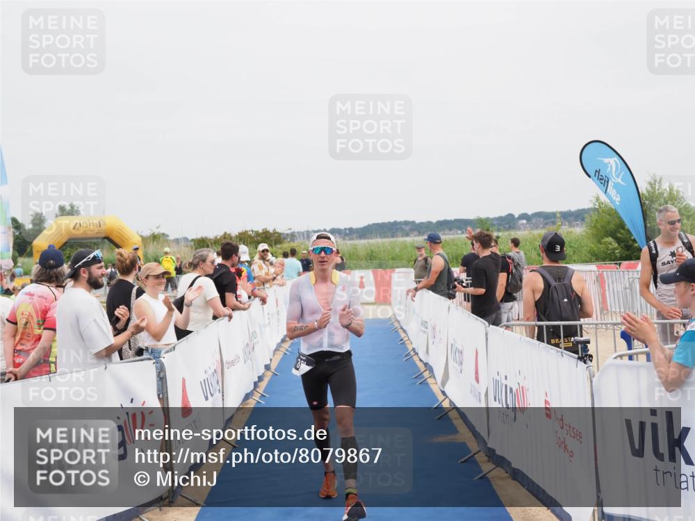 22.06.2025 - Viking Triathlon MichiJ http://msf.ph/oto/8079867 22.06.2025 14:40:00 Ziel 381 meine-sportfotos.de