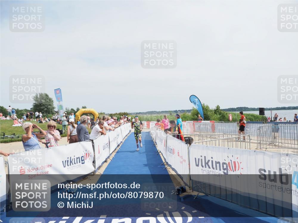 22.06.2025 - Viking Triathlon MichiJ http://msf.ph/oto/8079870 22.06.2025 14:19:49 Ziel 368 meine-sportfotos.de
