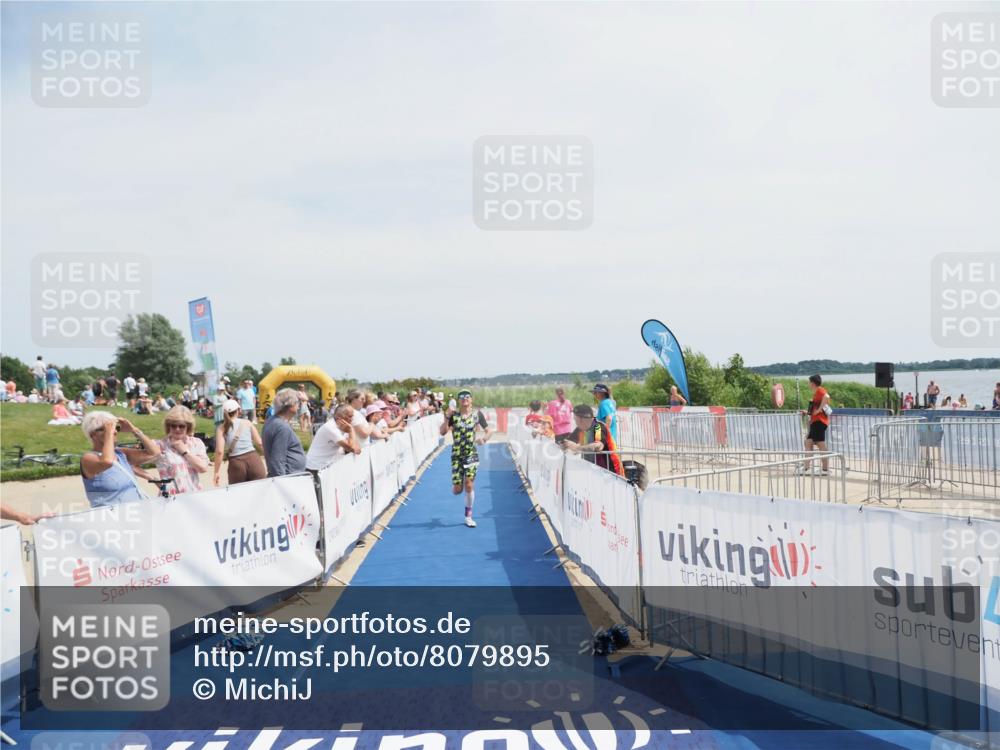 22.06.2025 - Viking Triathlon MichiJ http://msf.ph/oto/8079895 22.06.2025 14:19:49 Ziel 368 meine-sportfotos.de