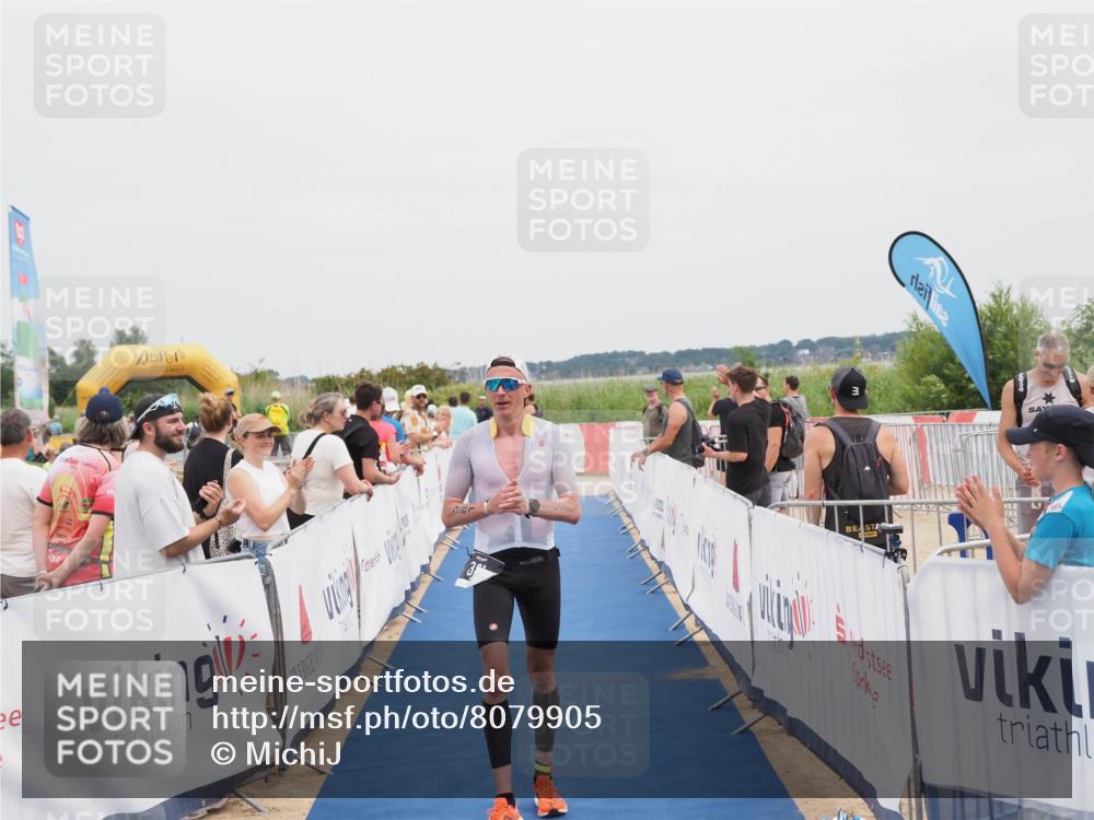 22.06.2025 - Viking Triathlon MichiJ http://msf.ph/oto/8079905 22.06.2025 14:40:00 Ziel 381 meine-sportfotos.de
