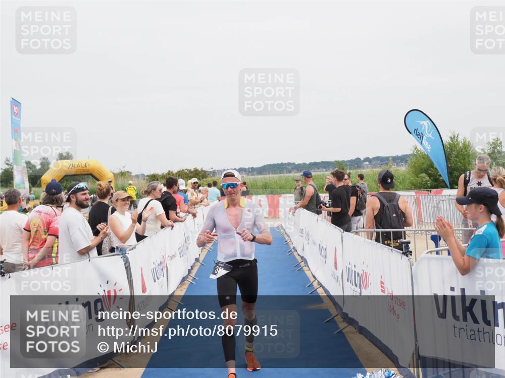 22.06.2025 - Viking Triathlon MichiJ http://msf.ph/oto/8079915 22.06.2025 14:40:00 Ziel 381 meine-sportfotos.de