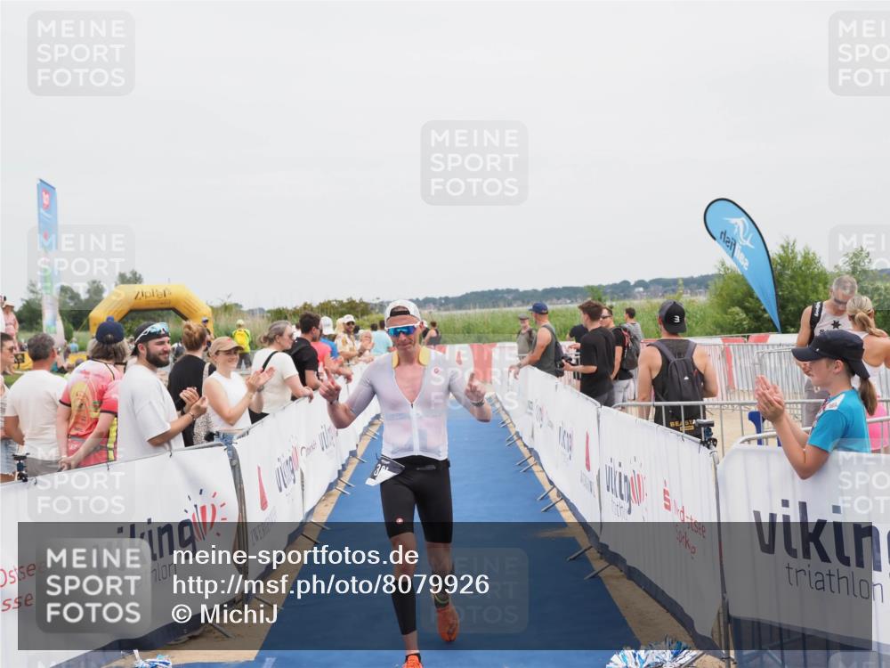 22.06.2025 - Viking Triathlon MichiJ http://msf.ph/oto/8079926 22.06.2025 14:40:00 Ziel 381 meine-sportfotos.de