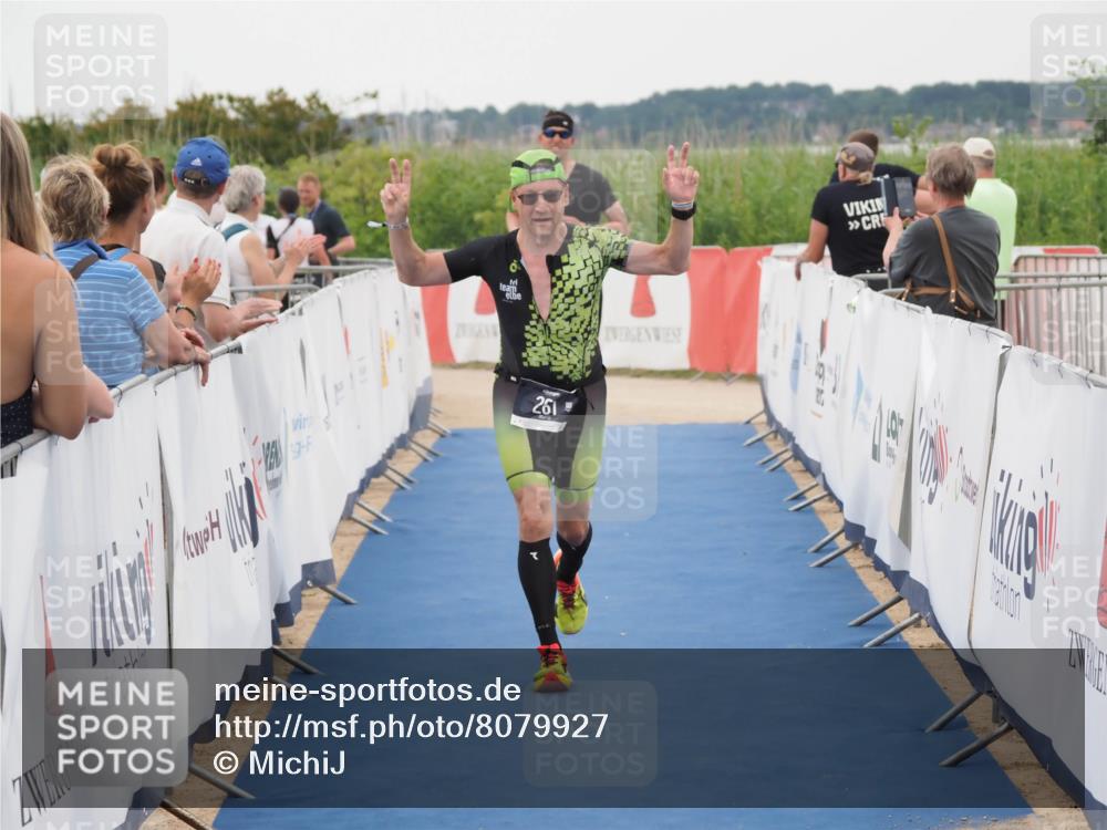 22.06.2025 - Viking Triathlon MichiJ http://msf.ph/oto/8079927 22.06.2025 15:56:39 Ziel 261, 306 meine-sportfotos.de