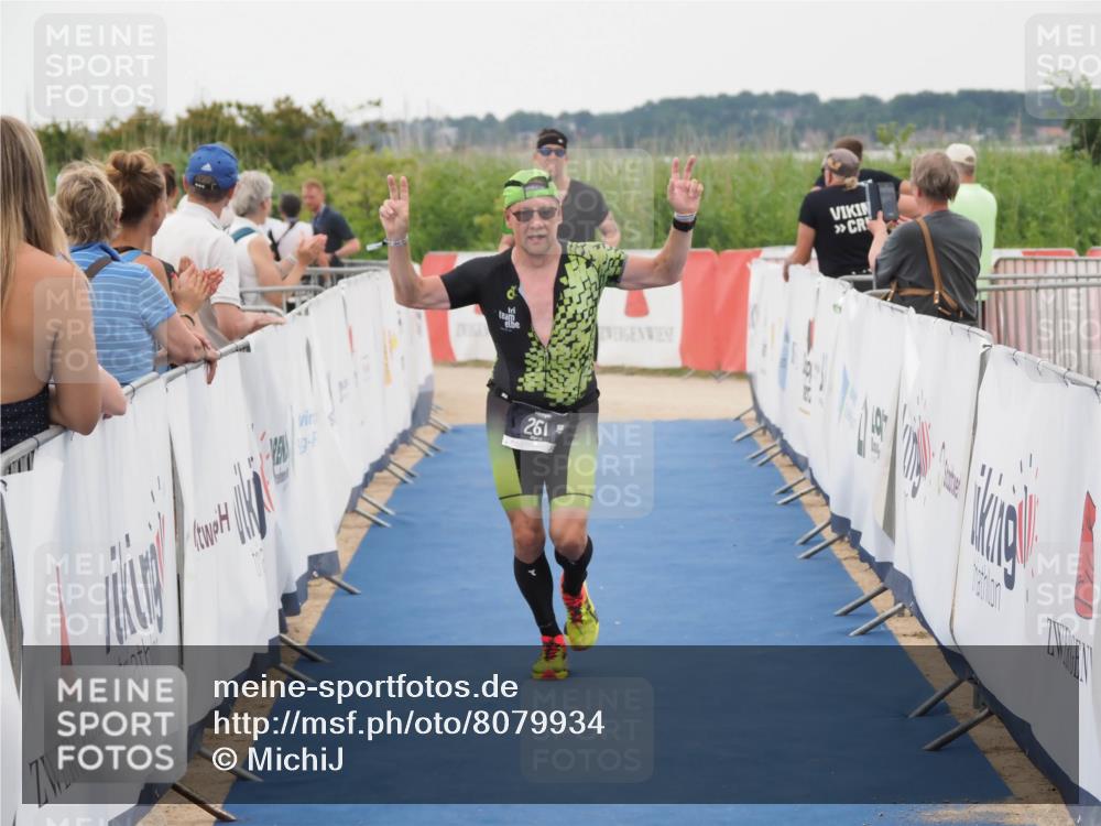 22.06.2025 - Viking Triathlon MichiJ http://msf.ph/oto/8079934 22.06.2025 15:56:39 Ziel 261, 306 meine-sportfotos.de