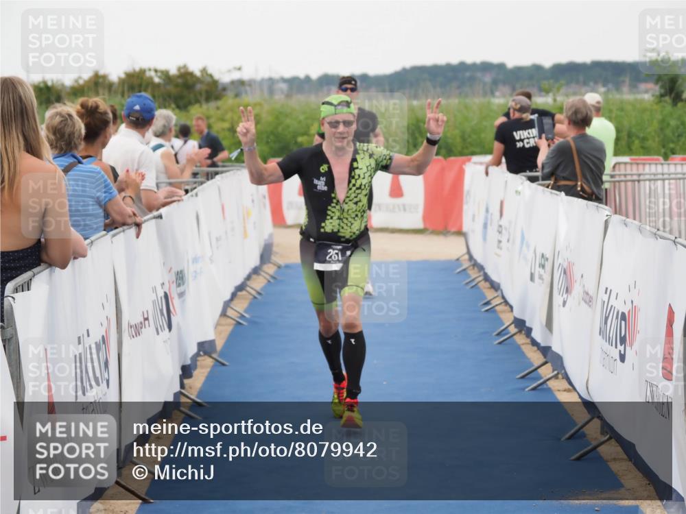 22.06.2025 - Viking Triathlon MichiJ http://msf.ph/oto/8079942 22.06.2025 15:56:39 Ziel 261, 306 meine-sportfotos.de