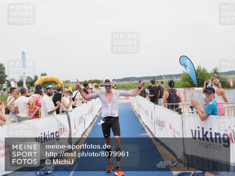 22.06.2025 - Viking Triathlon MichiJ http://msf.ph/oto/8079961 22.06.2025 14:40:00 Ziel 381 meine-sportfotos.de