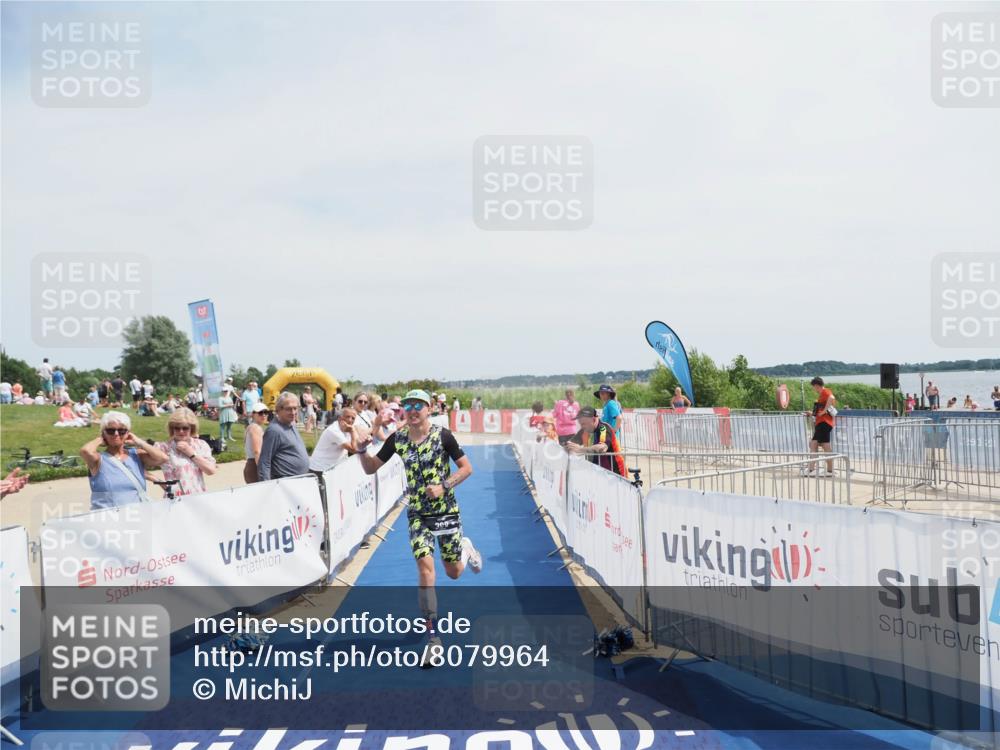 22.06.2025 - Viking Triathlon MichiJ http://msf.ph/oto/8079964 22.06.2025 14:19:50 Ziel 368 meine-sportfotos.de