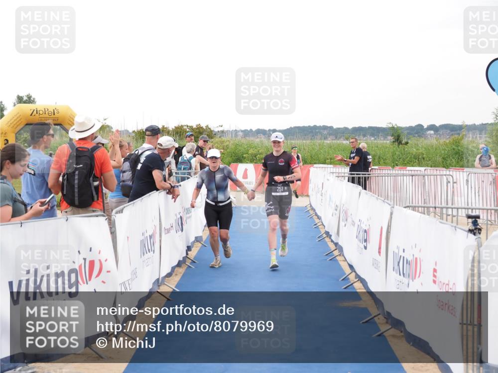 22.06.2025 - Viking Triathlon MichiJ http://msf.ph/oto/8079969 22.06.2025 16:05:35 Ziel 251, 454 meine-sportfotos.de