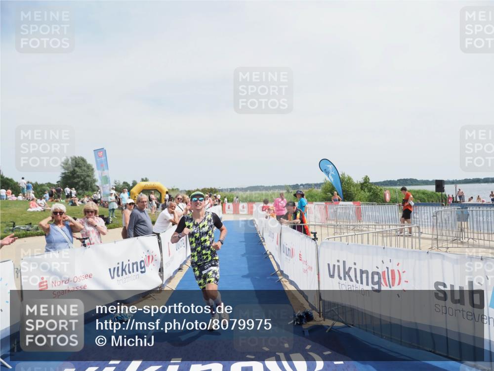 22.06.2025 - Viking Triathlon MichiJ http://msf.ph/oto/8079975 22.06.2025 14:19:50 Ziel 368 meine-sportfotos.de
