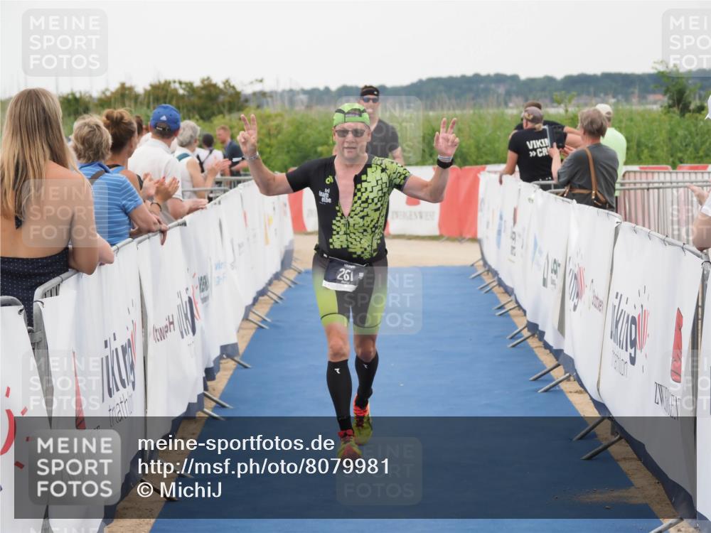 22.06.2025 - Viking Triathlon MichiJ http://msf.ph/oto/8079981 22.06.2025 15:56:39 Ziel 261, 306 meine-sportfotos.de