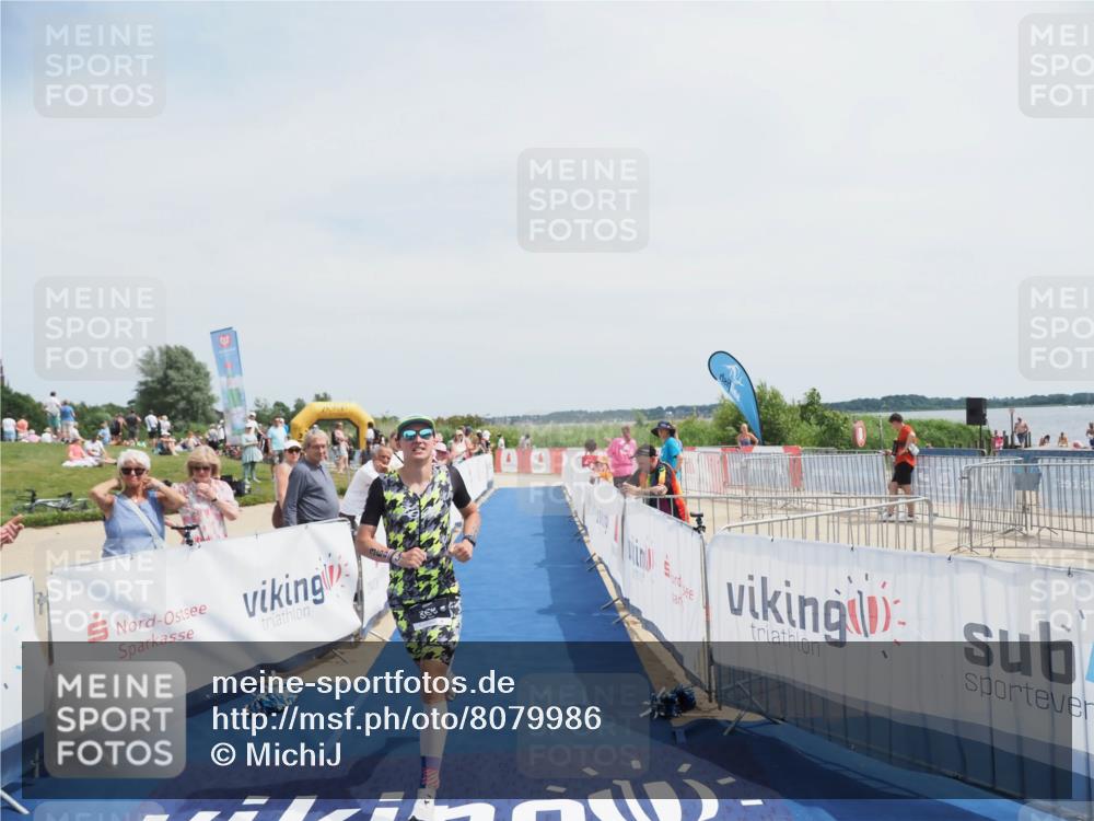 22.06.2025 - Viking Triathlon MichiJ http://msf.ph/oto/8079986 22.06.2025 14:19:50 Ziel 368 meine-sportfotos.de