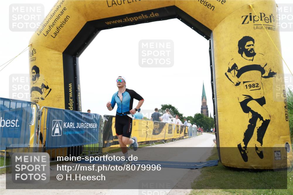 22.06.2025 - Viking Triathlon H.Heesch http://msf.ph/oto/8079996 22.06.2025 16:01:35 Laufen 121 meine-sportfotos.de