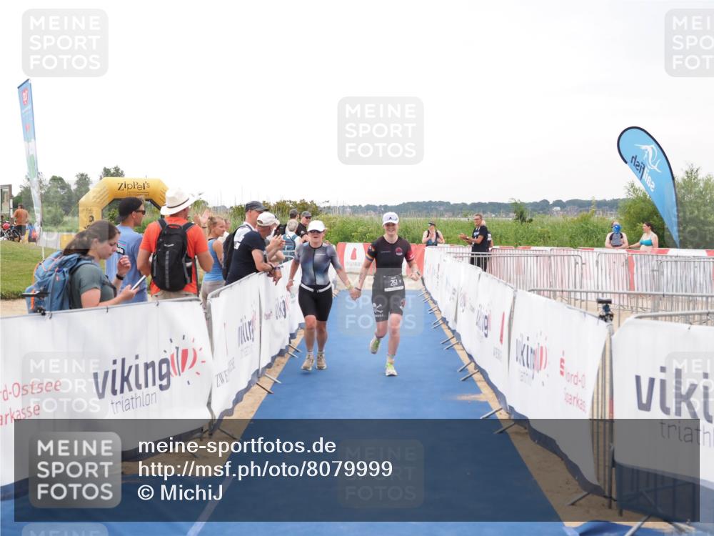 22.06.2025 - Viking Triathlon MichiJ http://msf.ph/oto/8079999 22.06.2025 16:05:35 Ziel 251, 454 meine-sportfotos.de