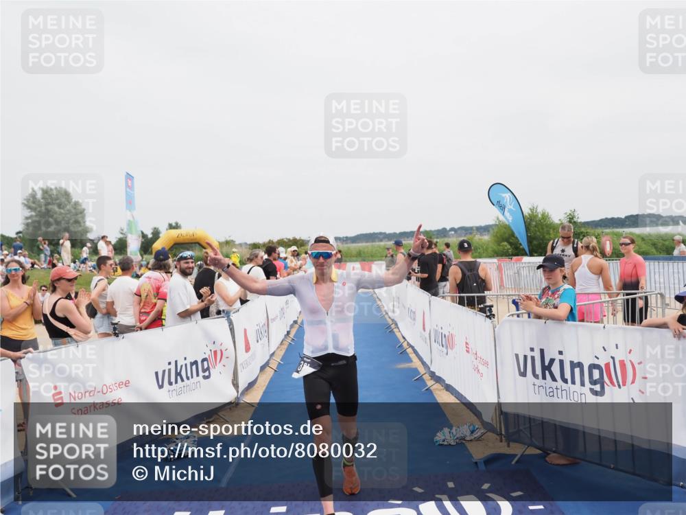 22.06.2025 - Viking Triathlon MichiJ http://msf.ph/oto/8080032 22.06.2025 14:40:01 Ziel 381 meine-sportfotos.de