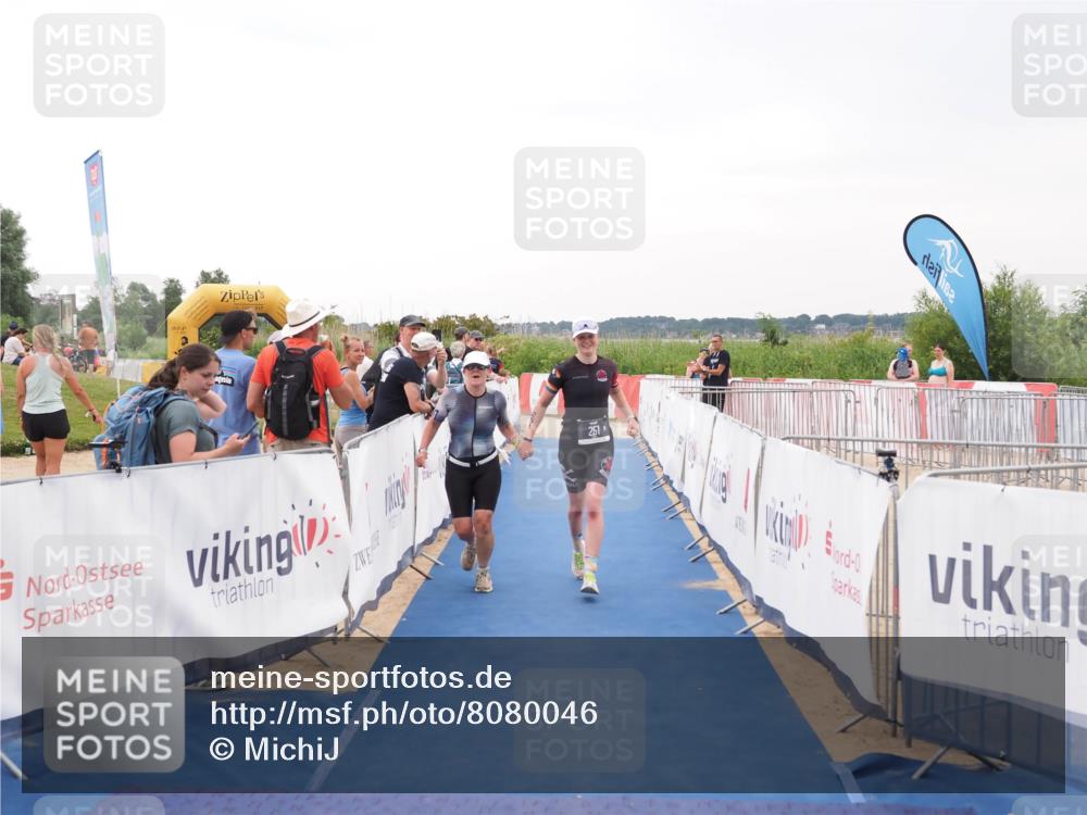 22.06.2025 - Viking Triathlon MichiJ http://msf.ph/oto/8080046 22.06.2025 16:05:36 Ziel 251, 454 meine-sportfotos.de