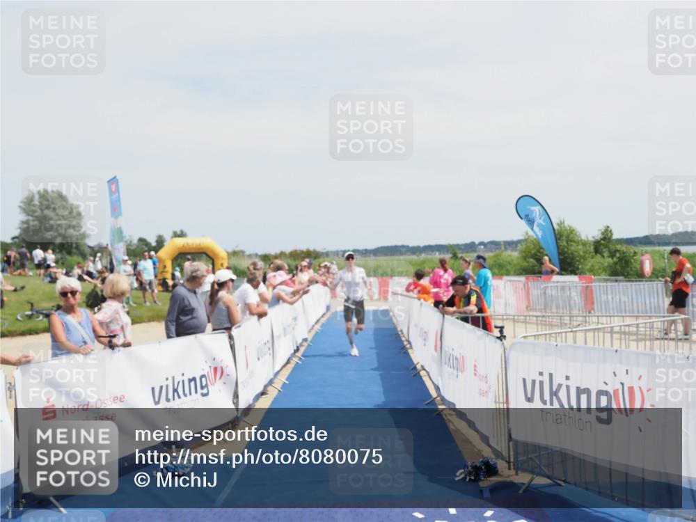 22.06.2025 - Viking Triathlon MichiJ http://msf.ph/oto/8080075 22.06.2025 14:20:04 Ziel 401 meine-sportfotos.de