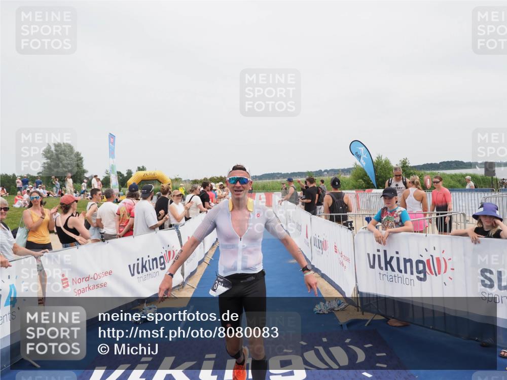 22.06.2025 - Viking Triathlon MichiJ http://msf.ph/oto/8080083 22.06.2025 14:40:02 Ziel 229, 381 meine-sportfotos.de