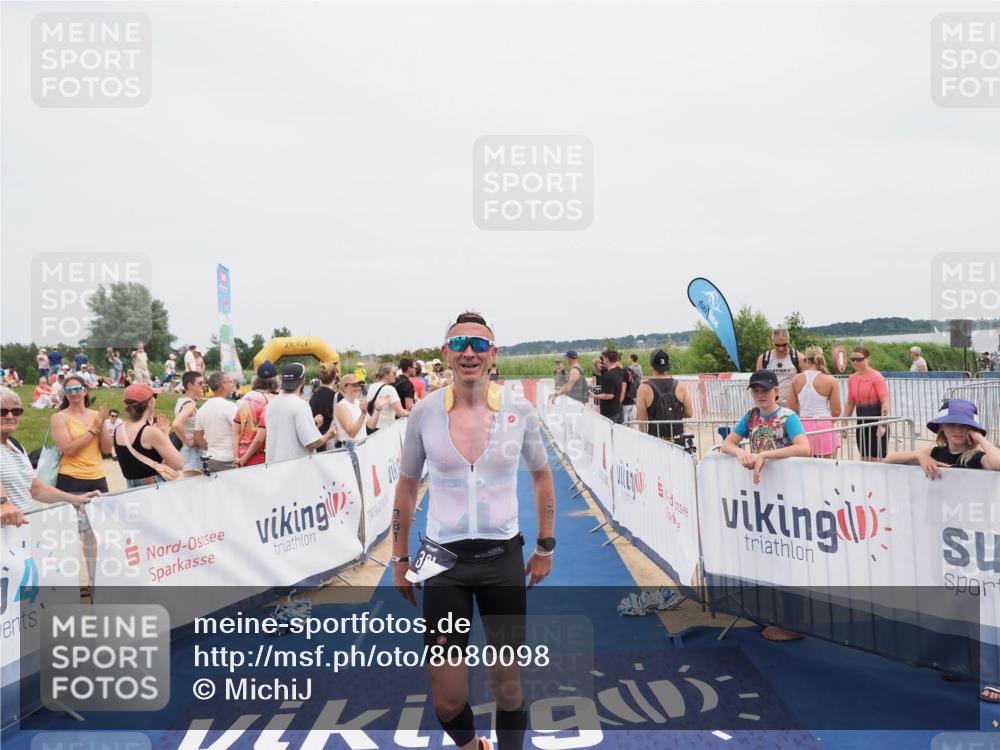 22.06.2025 - Viking Triathlon MichiJ http://msf.ph/oto/8080098 22.06.2025 14:40:02 Ziel 229, 381 meine-sportfotos.de