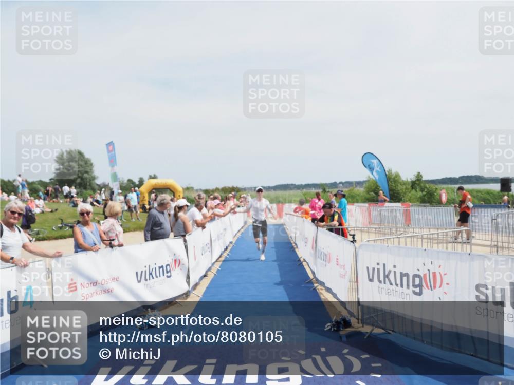 22.06.2025 - Viking Triathlon MichiJ http://msf.ph/oto/8080105 22.06.2025 14:20:04 Ziel 401 meine-sportfotos.de