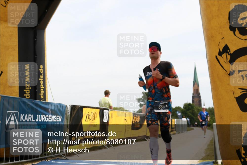 22.06.2025 - Viking Triathlon H.Heesch http://msf.ph/oto/8080107 22.06.2025 12:57:20 Laufen 352, 355 meine-sportfotos.de