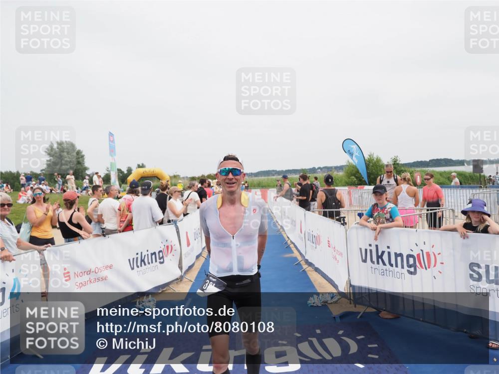 22.06.2025 - Viking Triathlon MichiJ http://msf.ph/oto/8080108 22.06.2025 14:40:02 Ziel 229, 381 meine-sportfotos.de