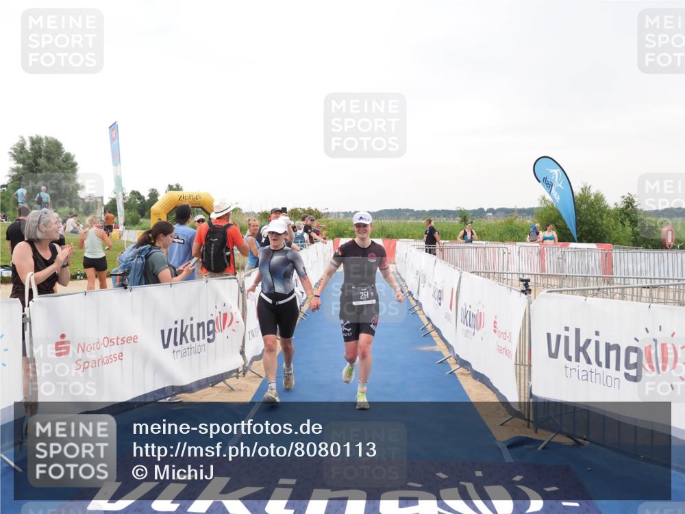 22.06.2025 - Viking Triathlon MichiJ http://msf.ph/oto/8080113 22.06.2025 16:05:37 Ziel 251, 454 meine-sportfotos.de