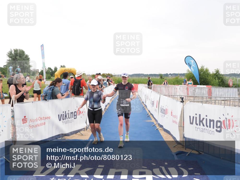 22.06.2025 - Viking Triathlon MichiJ http://msf.ph/oto/8080123 22.06.2025 16:05:37 Ziel 251, 454 meine-sportfotos.de