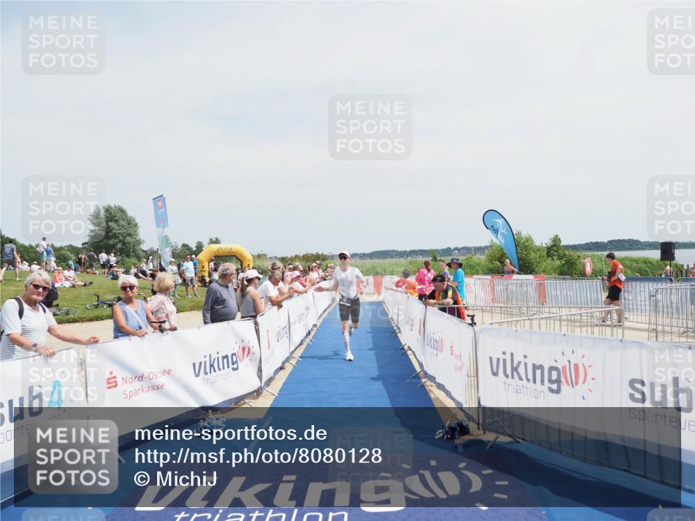22.06.2025 - Viking Triathlon MichiJ http://msf.ph/oto/8080128 22.06.2025 14:20:05 Ziel 401 meine-sportfotos.de
